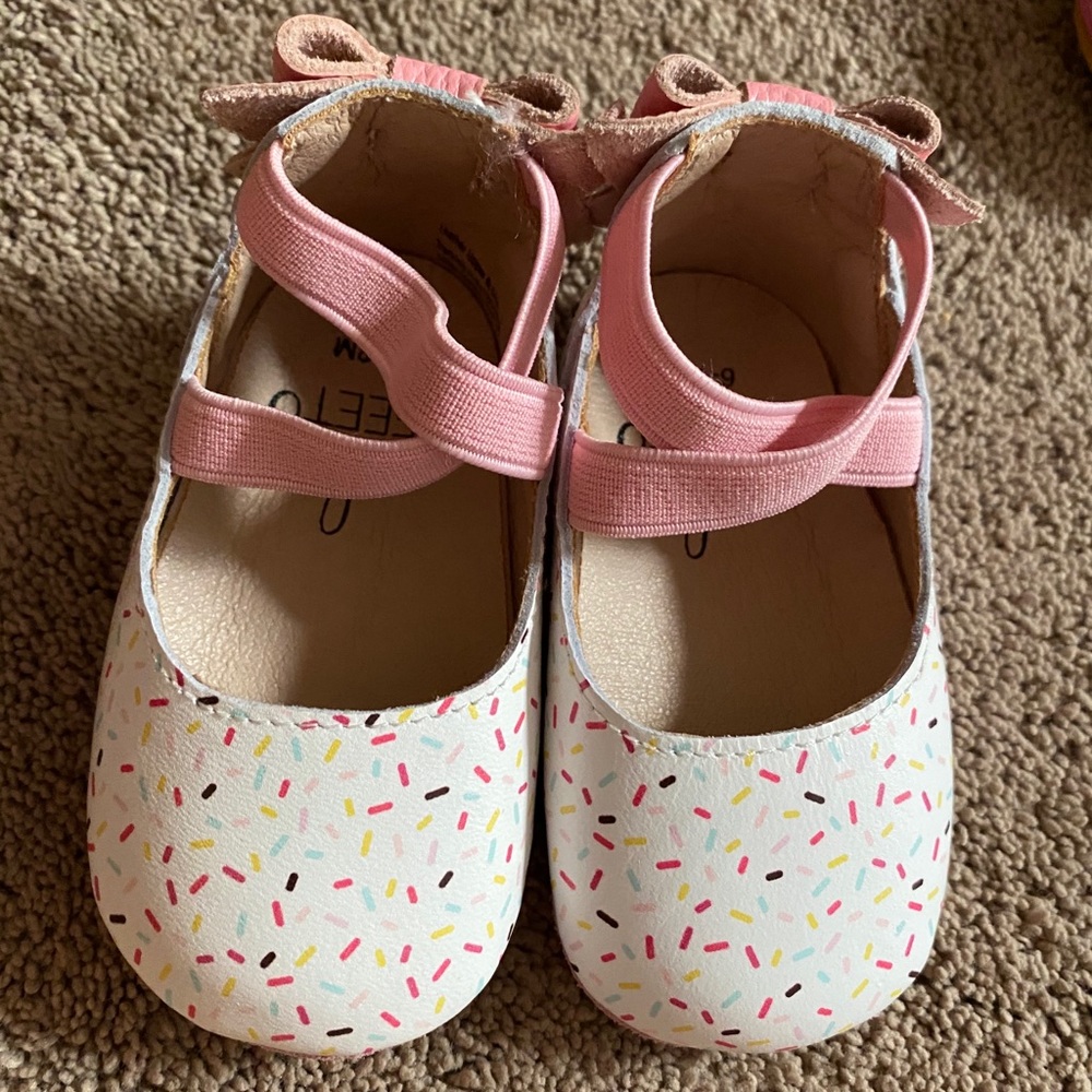 Monkeyfeet bow back sprinkle flats 6/12